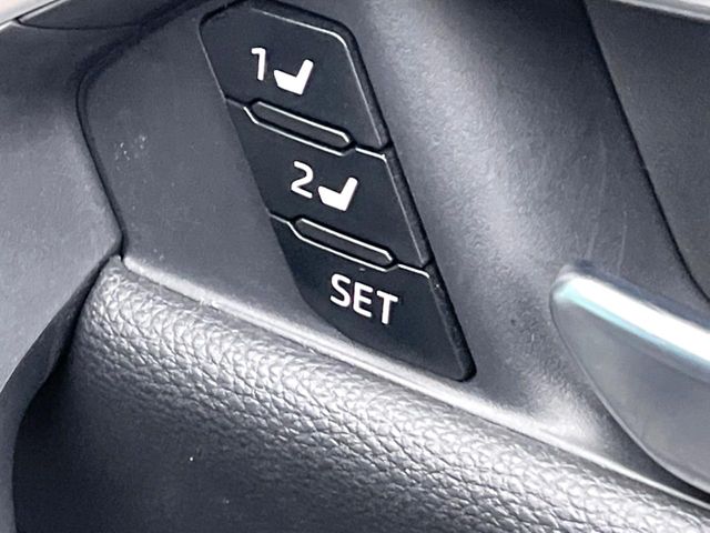 Toyota RAV4 8