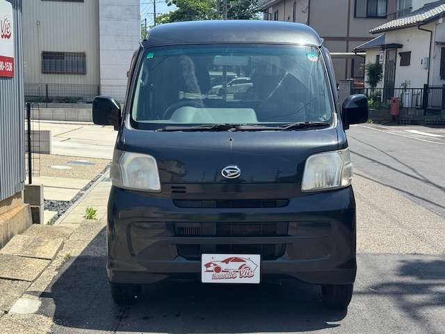 Daihatsu Hijet Cargo 2