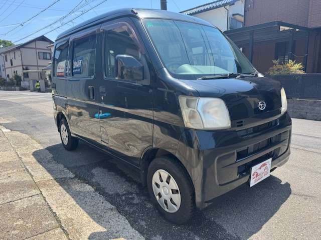 Daihatsu Hijet Cargo 4