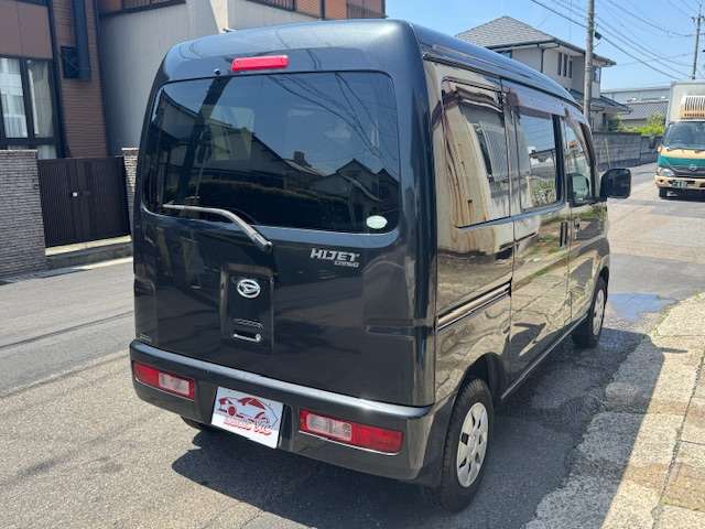 Daihatsu Hijet Cargo 8
