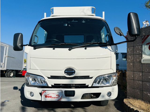 Hino Dutro 2