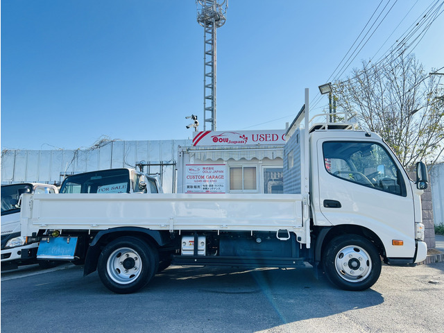 Hino Dutro 6