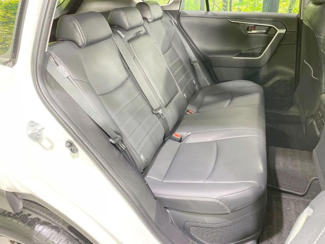 Toyota RAV4 10