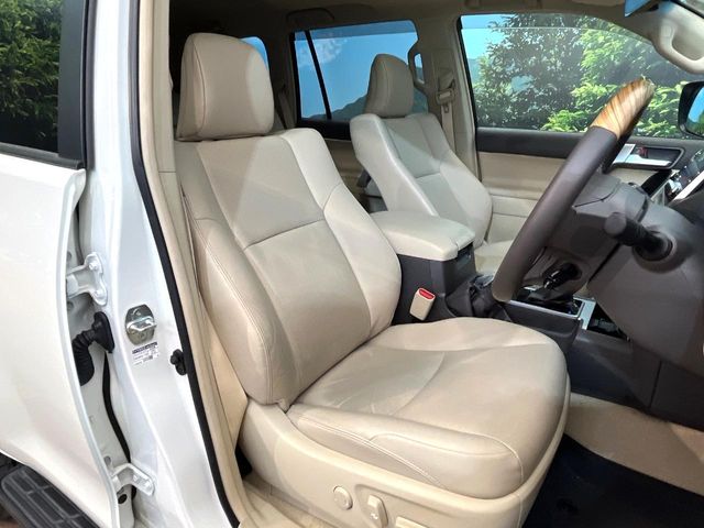 Toyota Land Cruiser Prado 8
