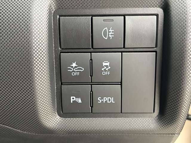 Toyota Raize 9