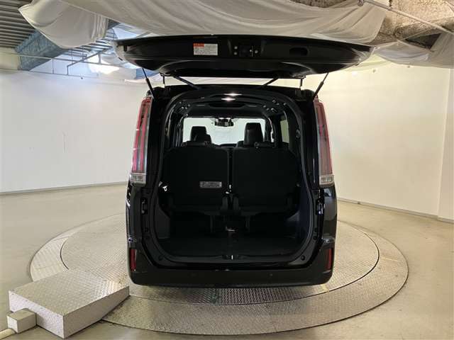 Toyota Esquire 10