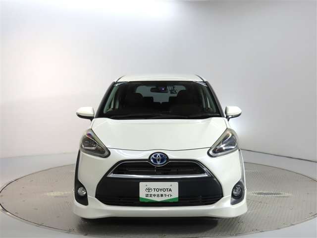 Toyota Sienta 6