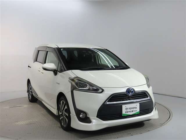 Toyota Sienta 10