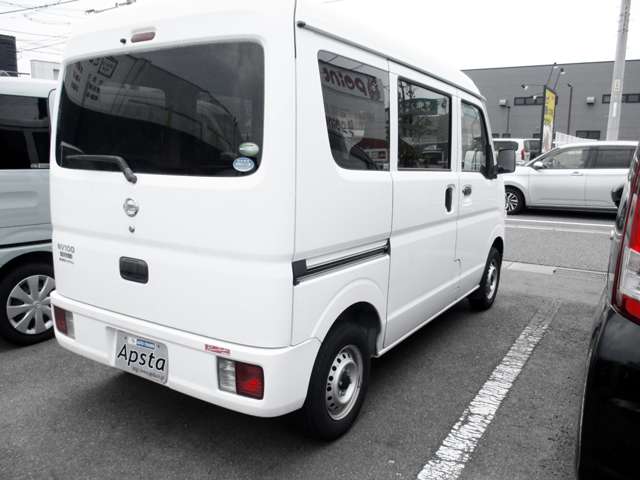 Nissan NV100 Clipper 2