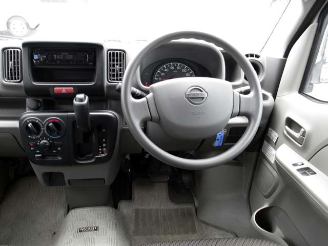 Nissan NV100 Clipper 7