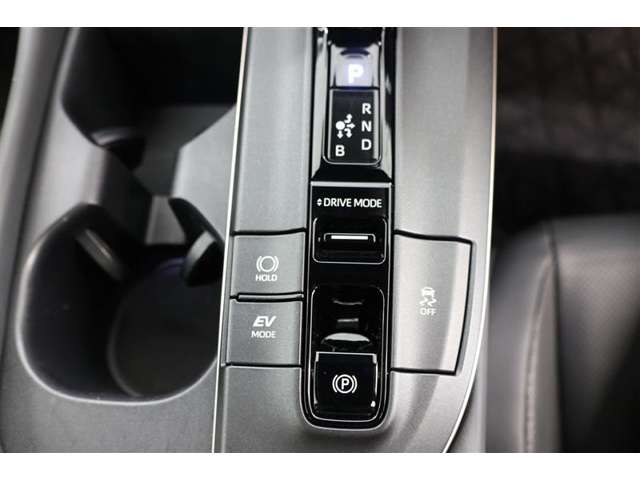 Toyota Crown Crossover 11