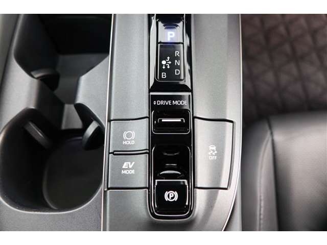 Toyota Crown Crossover 11