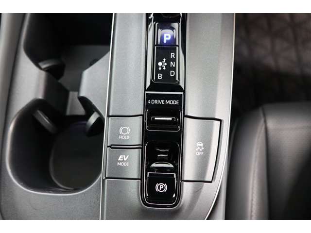 Toyota Crown Crossover 11