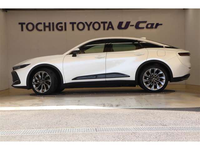 Toyota Crown Crossover 2