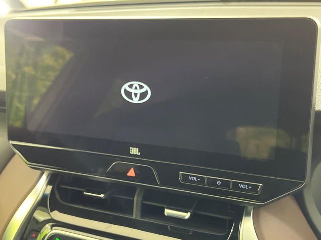 Toyota Harrier 3
