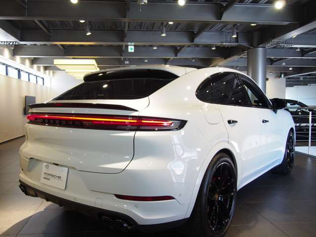 Porsche Cayenne Coupe 6