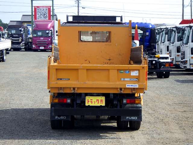 Mitsubishi Fuso Canter 9