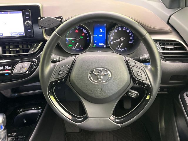 Toyota C-HR 8