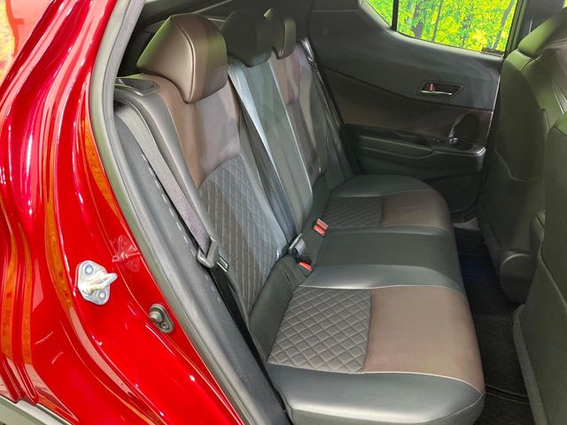 Toyota C-HR 10