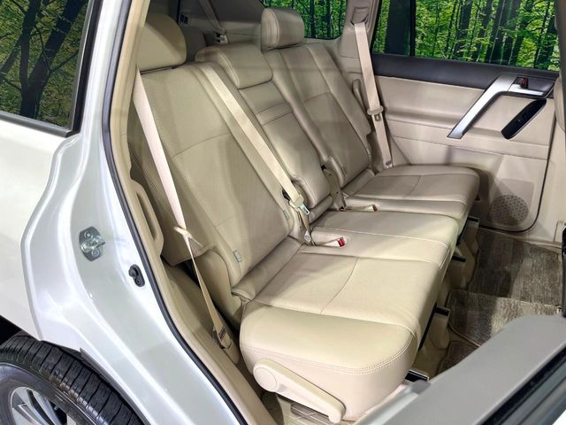 Toyota Land Cruiser Prado 9