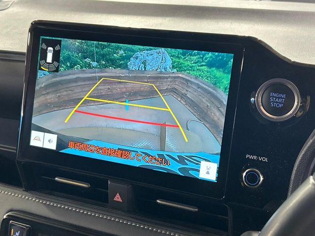 Toyota Noah 4