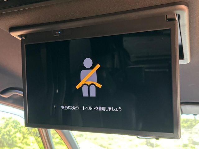Toyota Noah 5