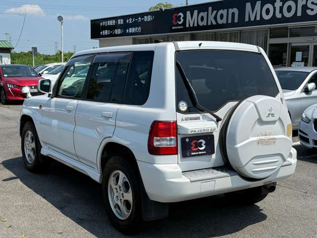 Mitsubishi Pajero iO 12