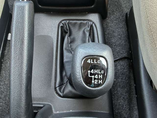 Mitsubishi Pajero iO 8
