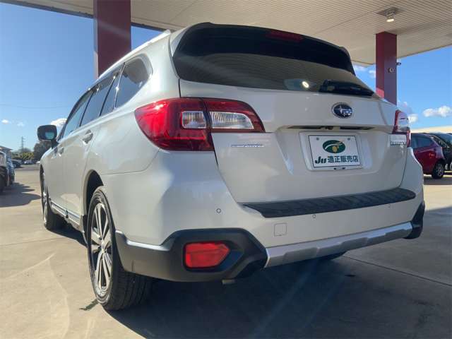 Subaru Legacy Outback 11