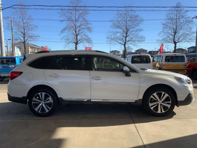 Subaru Legacy Outback 8