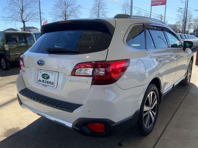 Subaru Legacy Outback 9