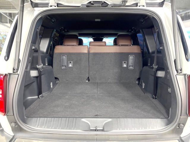 Toyota Land Cruiser 250 12