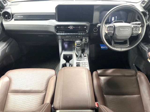 Toyota Land Cruiser 250 3