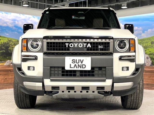 Toyota Land Cruiser 250 4