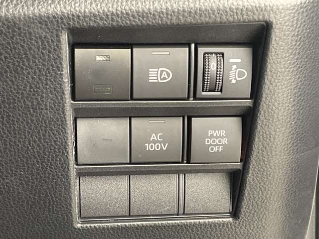 Toyota Noah 8
