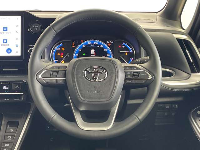 Toyota Noah 9