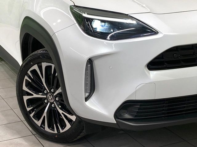 Toyota Yaris Cross 12