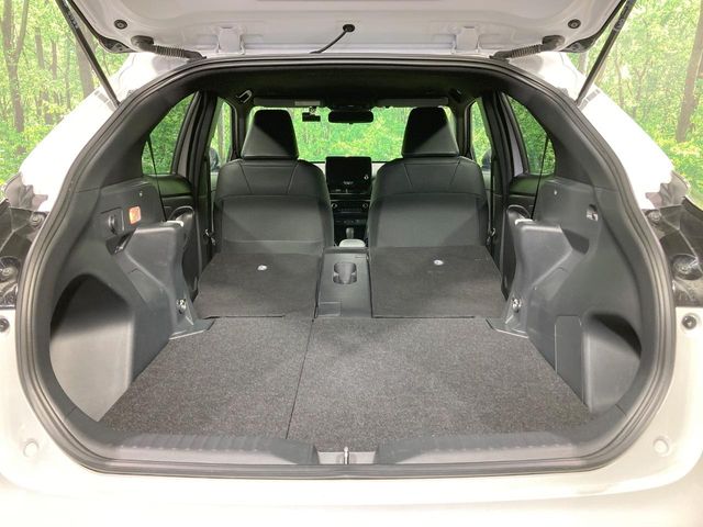 Toyota Yaris Cross 10