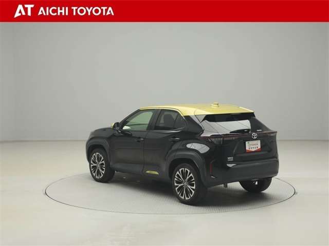 Toyota Yaris Cross 4