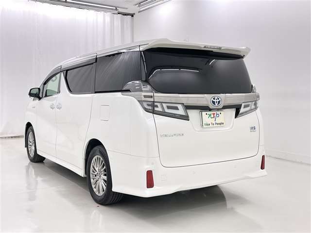 Toyota Vellfire 6