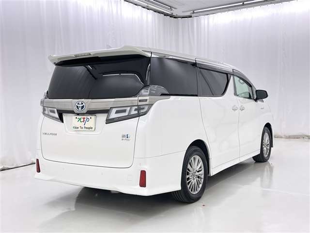Toyota Vellfire 7