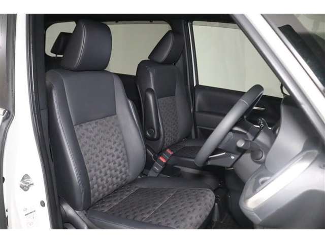 Toyota Voxy 12