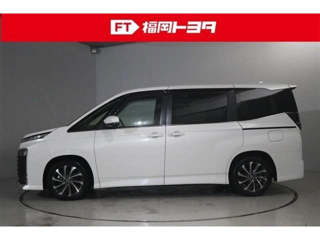 Toyota Voxy 5