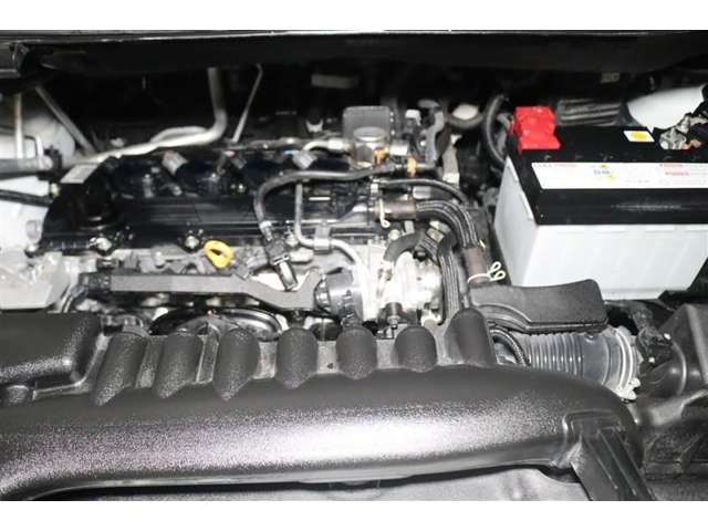 Toyota Noah 4