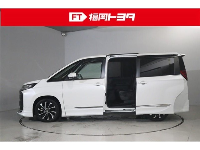 Toyota Noah 6