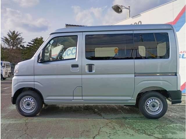 Daihatsu Hijet Cargo 8
