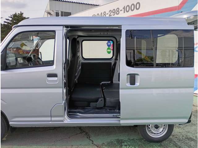 Daihatsu Hijet Cargo 9