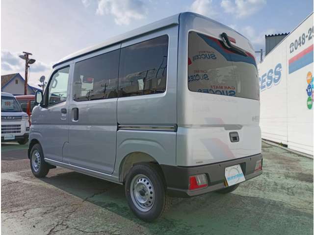 Daihatsu Hijet Cargo 10