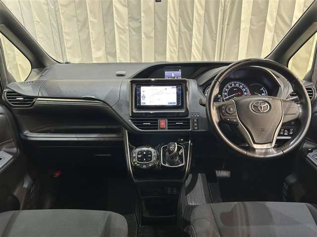 Toyota Esquire 11