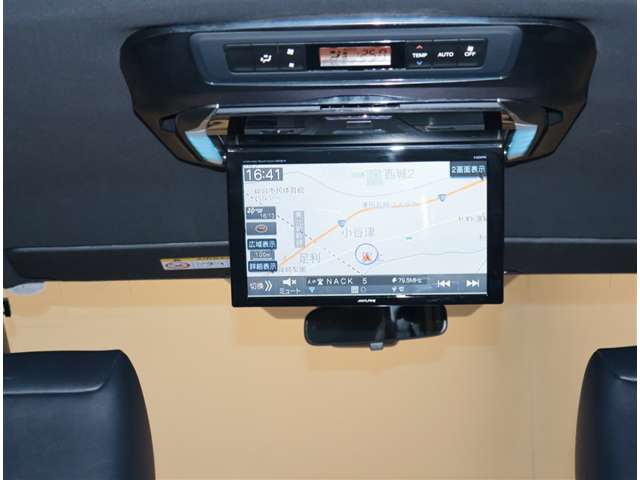 Toyota Noah 10